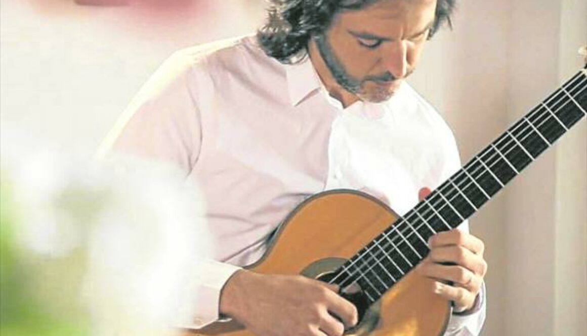 Toni_Cotoli_guitarra_española